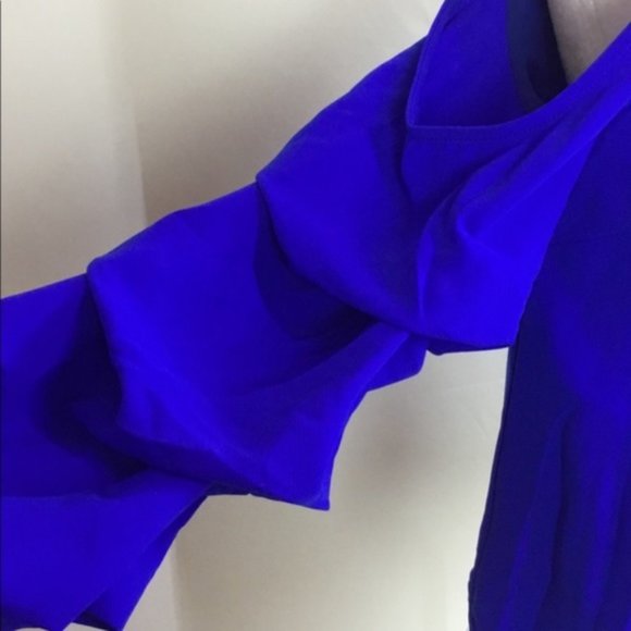 Truly Poppy Women's Long Layered Cold Shoulder Sleeve Cobalt Blue Top Sz  S - Picture 4 of 15